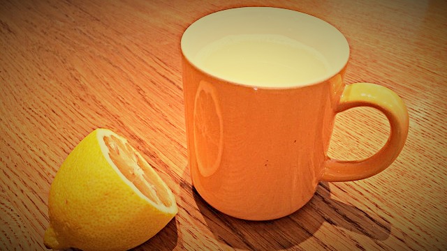 lemon-tea-655914_640_Fotor