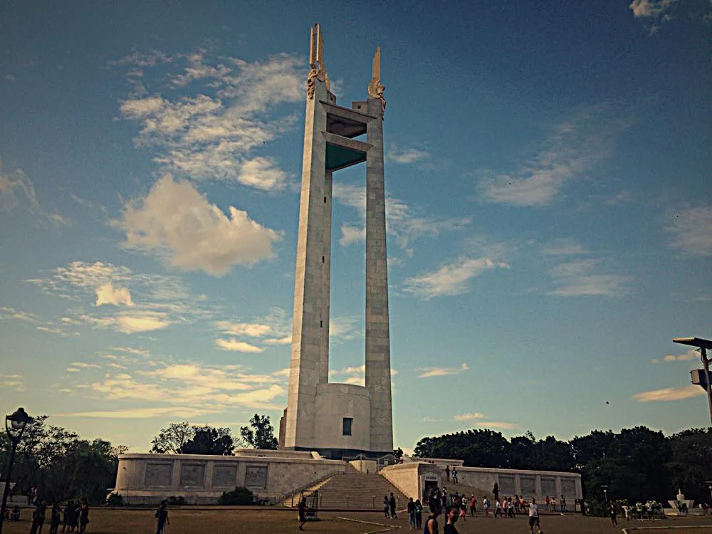 th_Quezon-Circle_Fotor